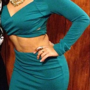 Hot Miami Styles: Teal LS crop and midi skirt